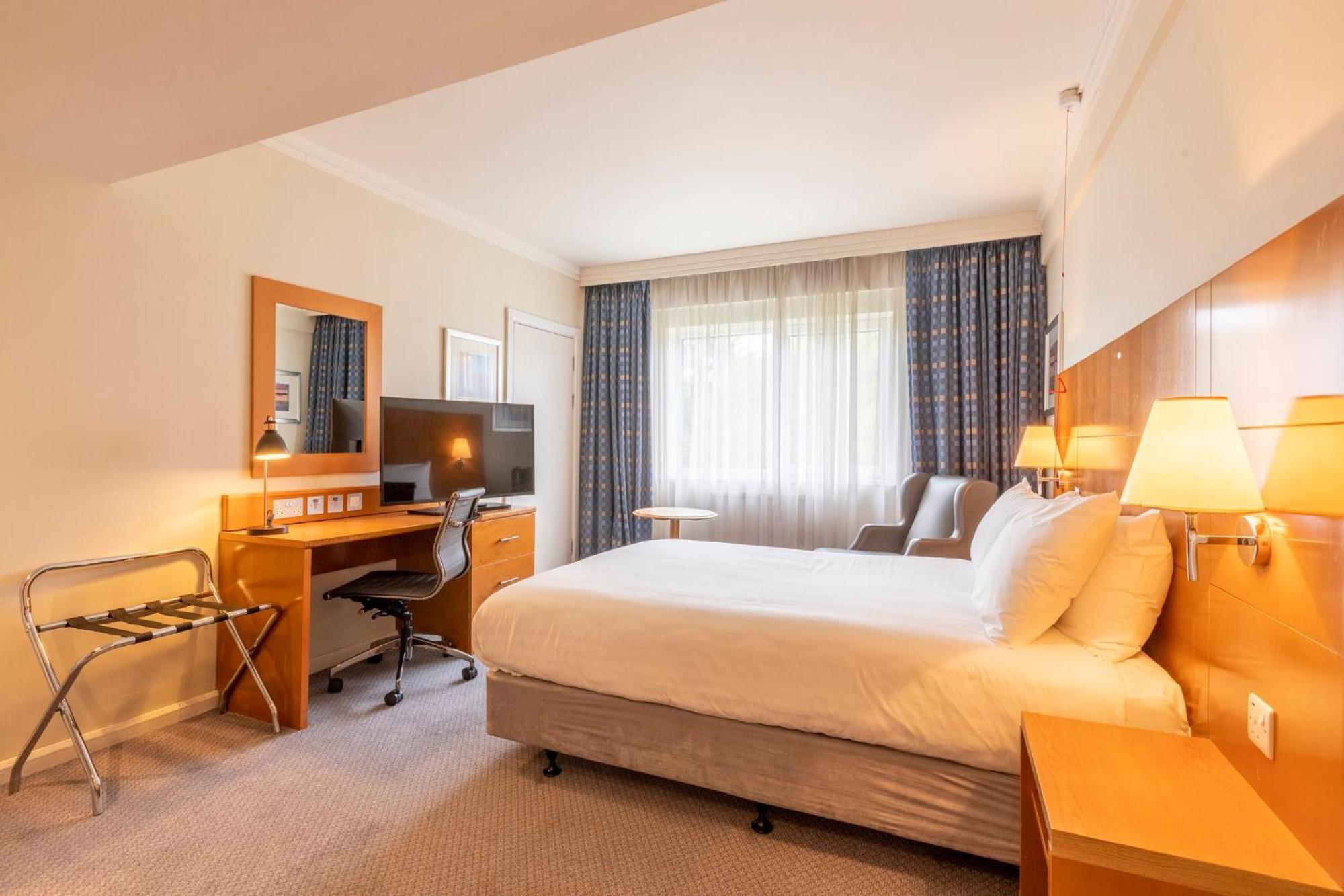 By Ihg 4*